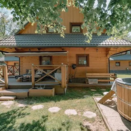 Drevenice Wars & Sawa Holiday home *