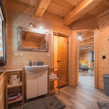 Drevenice Wars & Sawa Holiday home Oscadnica